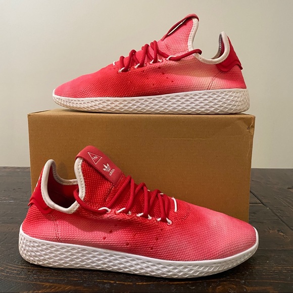 red pharrell tennis hu